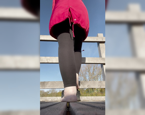 Rosie aka Missrosie1974 OnlyFans - Autumn walks