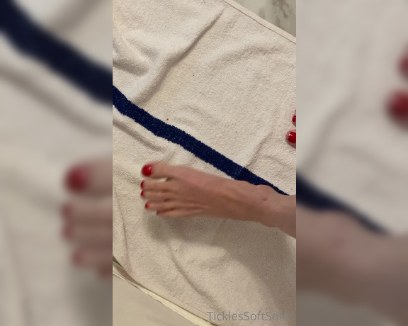 Tickles Soft Soles aka Ticklessoftsoles OnlyFans - Good morning Shower time