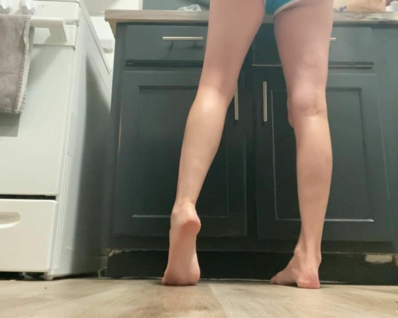 Tickles Soft Soles aka Ticklessoftsoles OnlyFans - Do you like watching my feet when I do regular shit like this