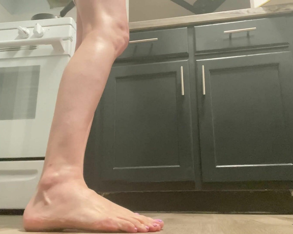 Tickles Soft Soles aka Ticklessoftsoles OnlyFans - Making lunch