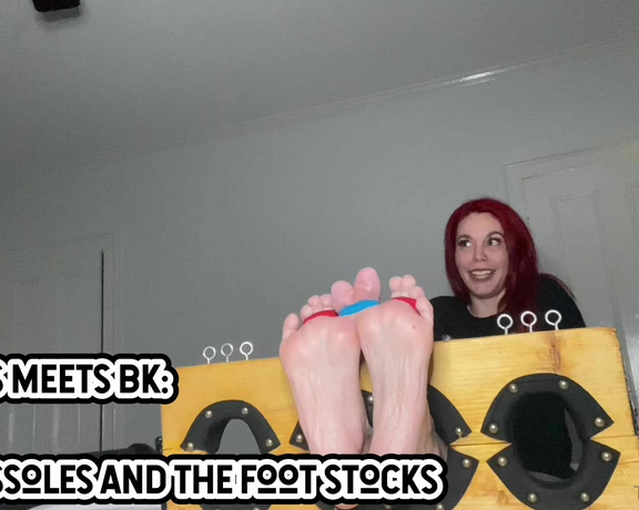 Tickles Soft Soles aka Ticklessoftsoles OnlyFans - TICKLES & THE BKTICKLER GET ACQUAINTED @thebktickler finally gets my feet locked in his tickle stock