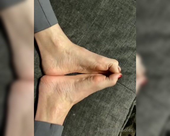 Tickles Soft Soles aka Ticklessoftsoles OnlyFans - Very annoyed that I recorded this in landscape mode but it totally didn’t show that way Anyways,