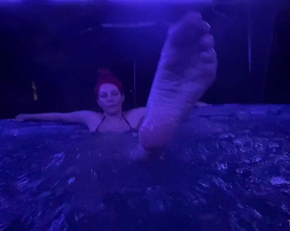 Tickles Soft Soles aka Ticklessoftsoles OnlyFans - Hot tub nights Don’t you wish you were with