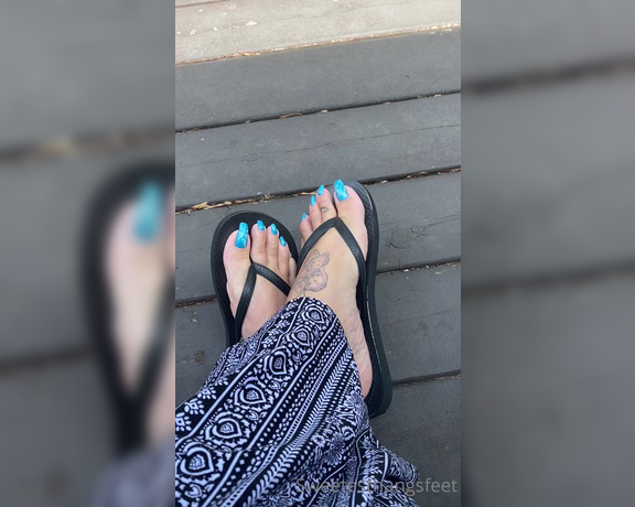 Goddess Rhonda aka Sweetesthangsfeet OnlyFans - Love this New mani pedi so much! 1