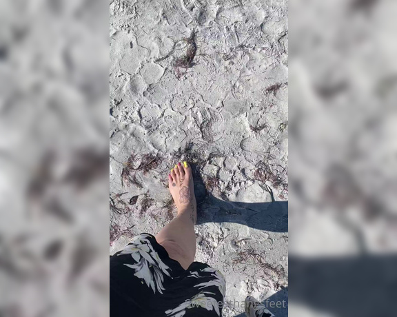 Goddess Rhonda aka Sweetesthangsfeet OnlyFans - More beach feet 2