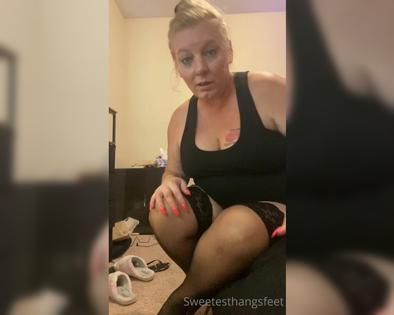 Goddess Rhonda aka Sweetesthangsfeet OnlyFans - For my nylons lovers