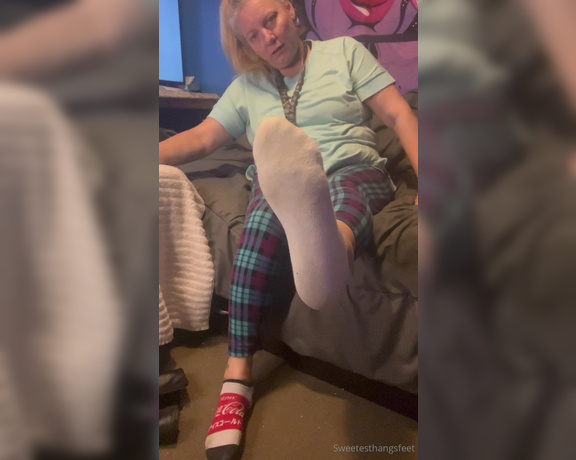 Goddess Rhonda aka Sweetesthangsfeet OnlyFans - Just made this video and took these pictures for you , I know you like them right out of my boots 1