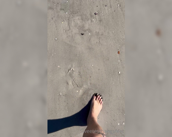 Goddess Rhonda aka Sweetesthangsfeet OnlyFans - And in the Gulf of Mexico sand beach  and then cleaning them 8