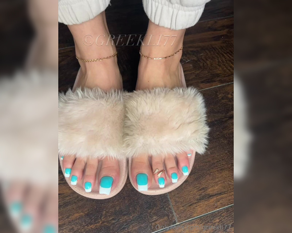 Greek Goddess Li aka Greekli77 OnlyFans - Pink furry slides and toe taps Side note I would loveeeee to do a live clothing haul if one of 5