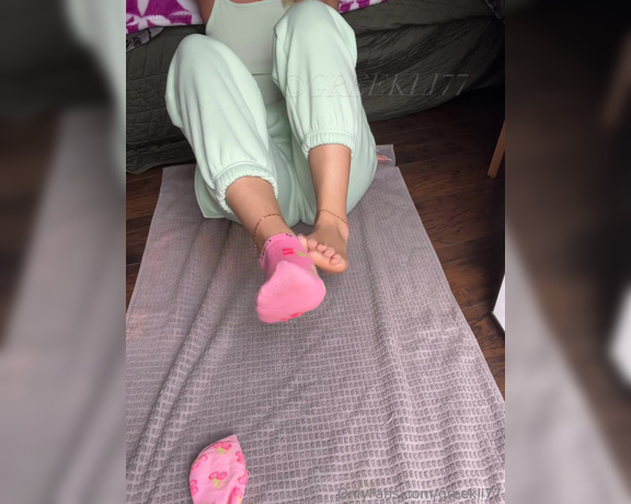 Greek Goddess Li aka Greekli77 OnlyFans - Sock removal video this lighting shows off how soft my soles are and how beautiful my skin tone