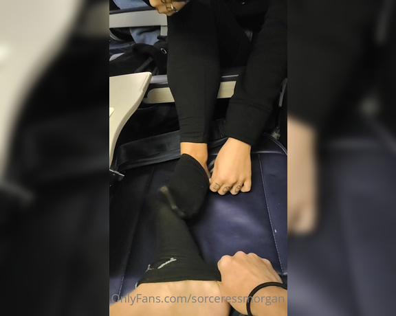 Sorceress Morgana Soles aka Sorceressmorgan OnlyFans - Airplane toes 1