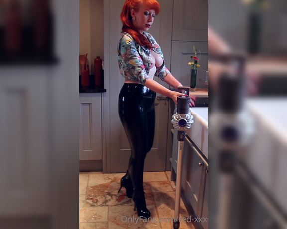 Red XXX aka Redxxx OnlyFans - (X-Fetish.tube) I know Im a domestic Goddess I get so horny whilst vacuuming! onlyfanscomred xxx