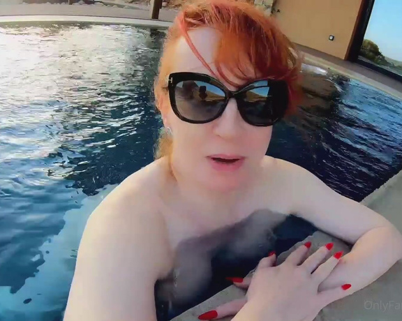 Red XXX aka Redxxx OnlyFans - (X-Fetish.tube) Evening from Crete, 5 minutes in the villa and Im in the pool