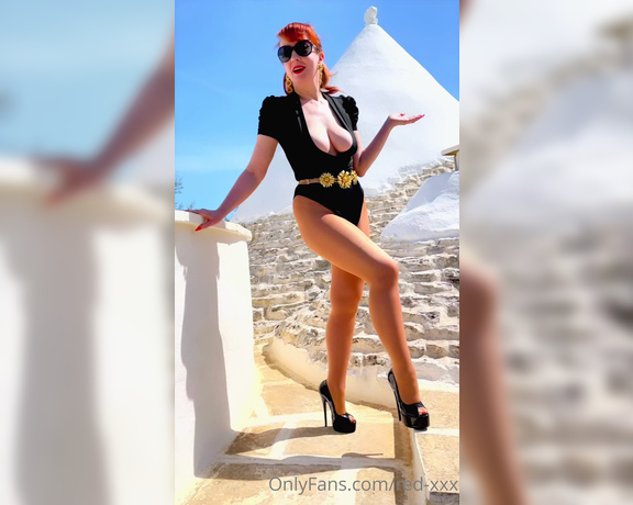 Red XXX aka Redxxx OnlyFans - (X-Fetish.tube) Lovely day up on the roof! onlyfanscomred xxx