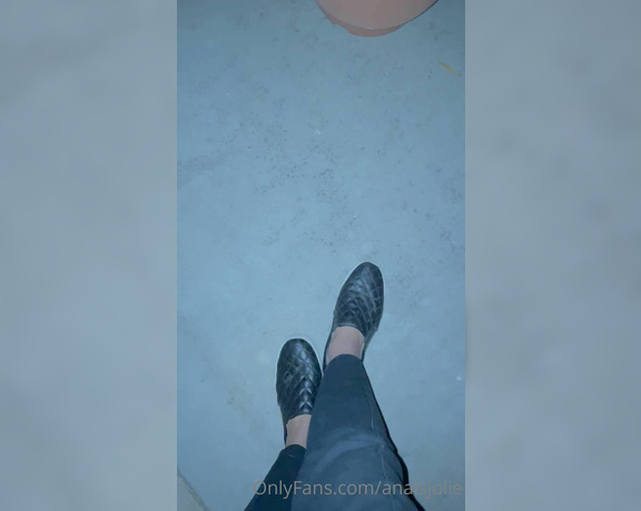 Anais Jolie aka Anaisjolie OnlyFans - Secret video taken at work wearing my sweaty slip ons that give me so much toe jam Who would have