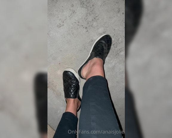 Anais Jolie aka Anaisjolie OnlyFans - Secret video taken at work wearing my sweaty slip ons that give me so much toe jam Who would have