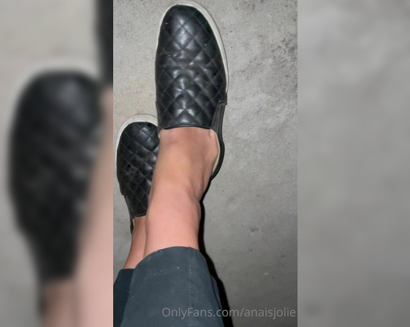 Anais Jolie aka Anaisjolie OnlyFans - Secret video taken at work wearing my sweaty slip ons that give me so much toe jam Who would have