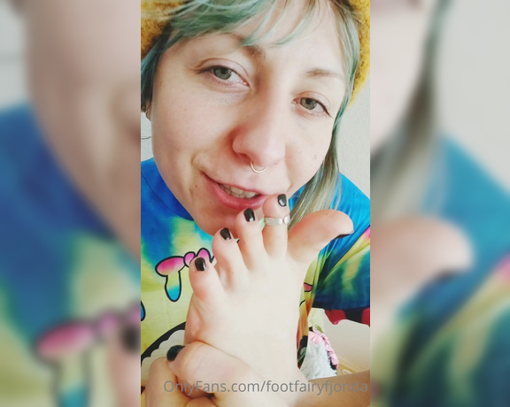 Freaky Fjonda aka Freakyfjondaxxx OnlyFans - SWIPE 4 VIDEO Come smell and taste my hot n cheesy n salty foot with mr after a long ride on my lo 5