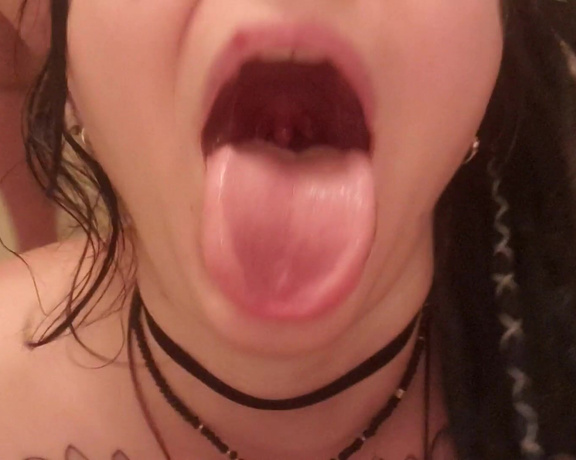 Freaky Fjonda aka Freakyfjondaxxx OnlyFans - When your date lets you film your little prefun in the shower AND fuck, Idk if you can see that,