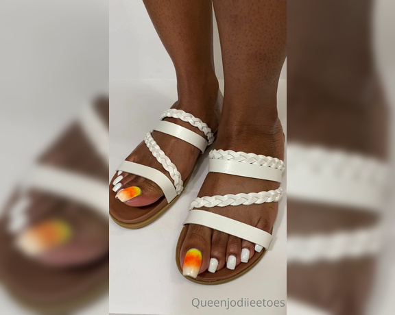 Queenjodiieetoes aka Prettyfeetonly1800 OnlyFans - New Shoes & Pedi Just For You