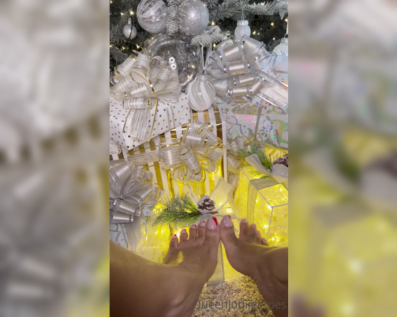 Queenjodiieetoes aka Prettyfeetonly1800 OnlyFans - Here’s A Nice Gift Under The Tree