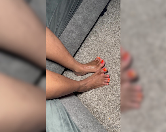 Queenjodiieetoes aka Prettyfeetonly1800 OnlyFans - Giving Myself A Massage Because Why Not