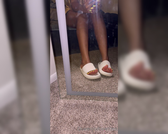 Queenjodiieetoes aka Prettyfeetonly1800 OnlyFans - Can’t Wait To Have Fun In My New Mirror