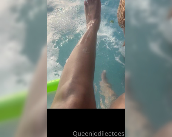 Queenjodiieetoes aka Prettyfeetonly1800 OnlyFans - I Got A lot Little Things From Vacation So Stay Tuned This Was At A Pool Party