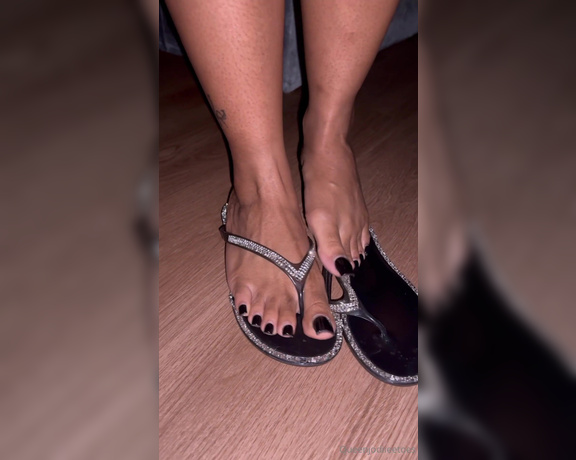 Queenjodiieetoes aka Prettyfeetonly1800 OnlyFans - I Like Shoes With A Little Bling