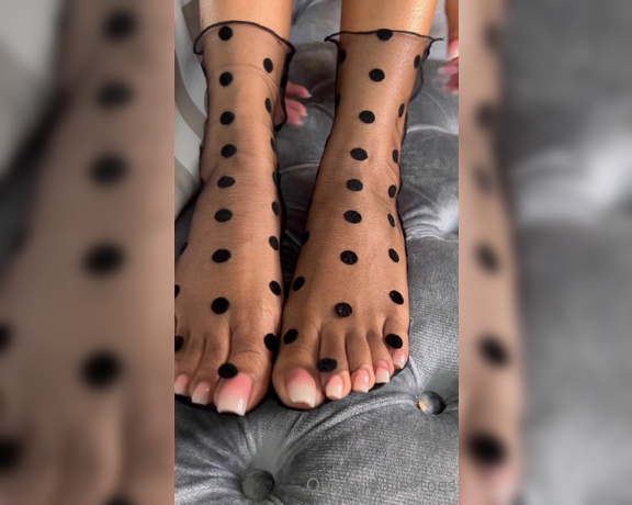Queenjodiieetoes aka Prettyfeetonly1800 OnlyFans - I Honestly Like These Stockings