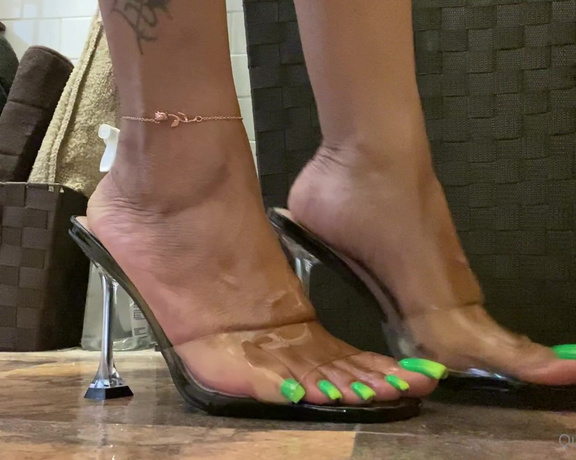 Queenjodiieetoes aka Prettyfeetonly1800 OnlyFans - Use your imagination with this one