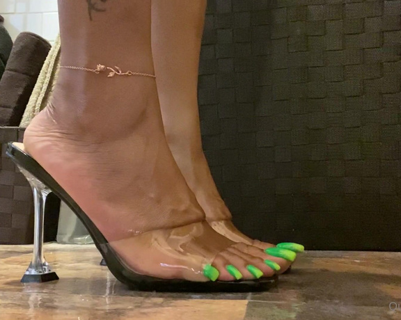 Queenjodiieetoes aka Prettyfeetonly1800 OnlyFans - Use your imagination with this one