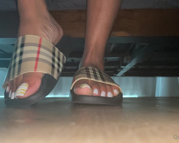 Queenjodiieetoes aka Prettyfeetonly1800 OnlyFans - I Like Walking Around & Teasing You With These Milky Toes