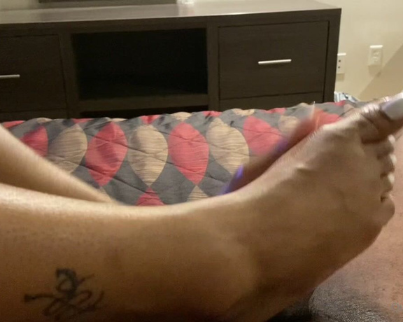 Queenjodiieetoes aka Prettyfeetonly1800 OnlyFans - How long do you think you could hold back he put up a fight an held that