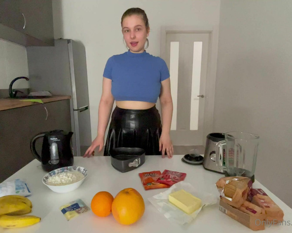 JucieLussie aka Jucielussie OnlyFans - Wanna see cooking video