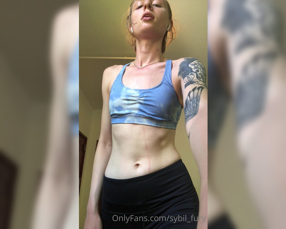 Sybil Fury aka Sybil_fury OnlyFans - Absolutely dripping after this workout today and thinking about my armpit fetishist who will be lick