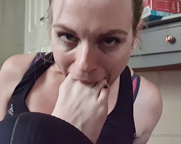 The Foot Queen of England aka Queengf90premium OnlyFans Video 438