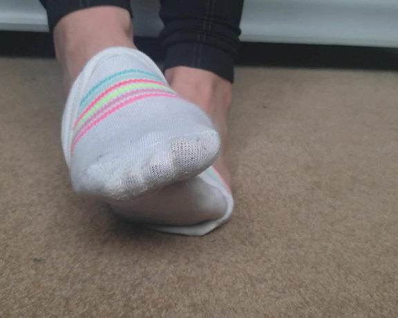 The Foot Queen of England aka Queengf90premium OnlyFans - Smelly home work out socks, one week of workouts