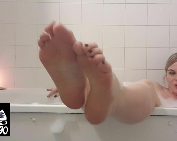 The Foot Queen of England aka Queengf90premium OnlyFans - Thank you all for following me here It means the world to me that you support me even through the