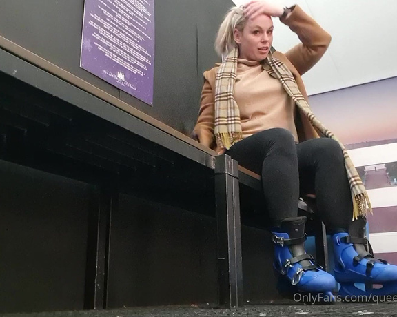 The Foot Queen of England aka Queengf90premium OnlyFans - Ice skating! Its not something that Im a natural at but I try every year regardless! Whats your