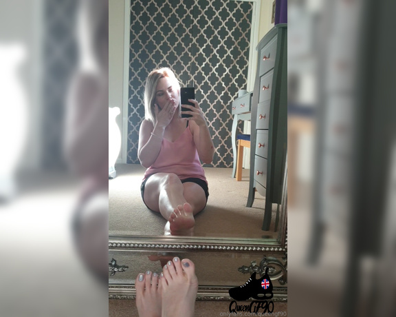 The Foot Queen of England aka Queengf90premium OnlyFans - What do you think of this pedi