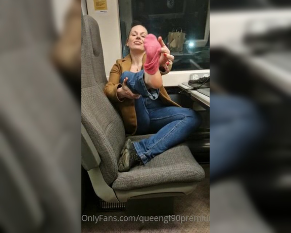 The Foot Queen of England aka Queengf90premium OnlyFans - Train gin FTW