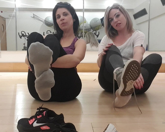 The Foot Queen of England aka Queengf90premium OnlyFans - Here is a wonderful clip Ana and I made until the end this would have been SO HOT You can see