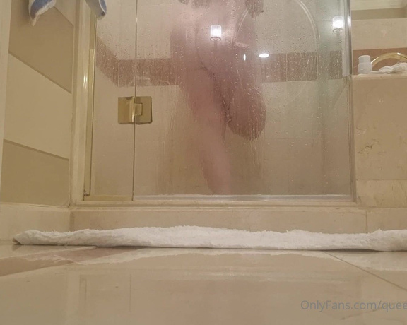 The Foot Queen of England aka Queengf90premium OnlyFans - Clothing is optional in Vegas