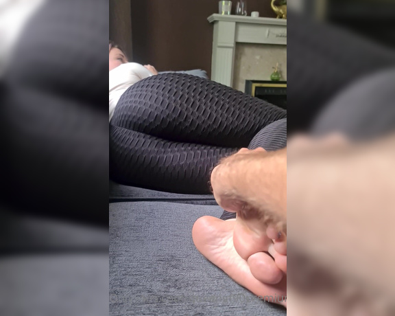 The Foot Queen of England aka Queengf90premium OnlyFans - Can you tell what Im watching