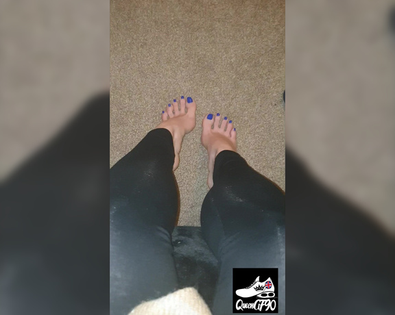 The Foot Queen of England aka Queengf90premium OnlyFans - I dont show you enough close ups!