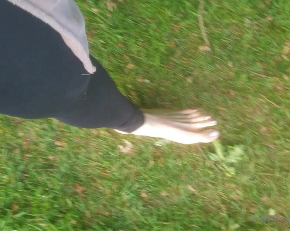 The Foot Queen of England aka Queengf90premium OnlyFans - I couldnt resist feeling the earth beneath my toes bloomin cold though