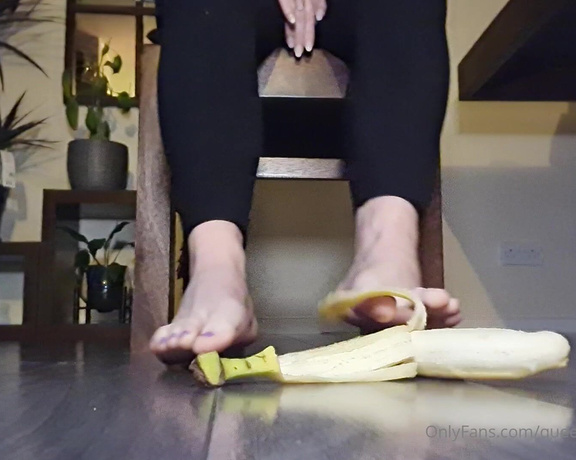 The Foot Queen of England aka Queengf90premium OnlyFans - Foot dexterity  The banana