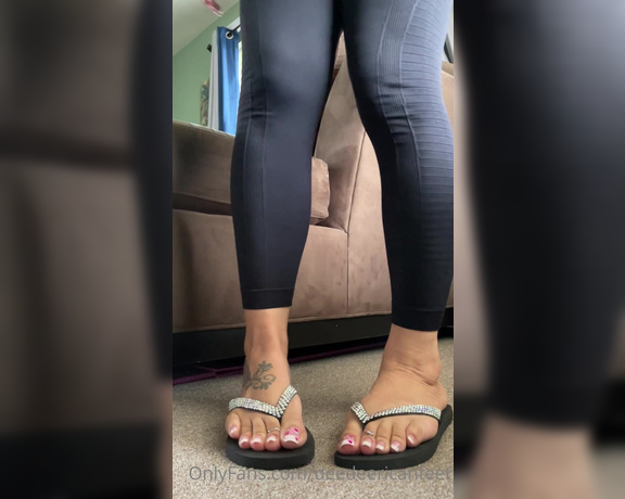 DeeDee aka Deedeericanfeet OnlyFans - As requested!!!!!! More shoe play in these cute and clear mules!!!!!