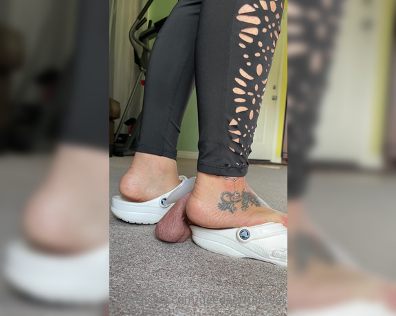 DeeDee aka Deedeericanfeet OnlyFans - As requested!!!